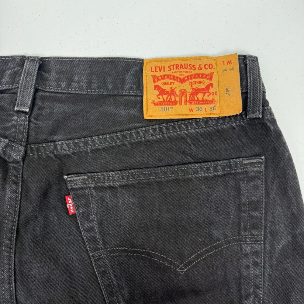 Vtg Levis 501 Original Fit Mens Black Straight Leg Button‎ Fly Jeans W36 L36